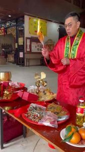 ของแท้ 100% 💯 ทำพิธีที่วัดฮ่องกง | Hongkong | ด้ายแดง กำไล สร้อยข้อมือ กังหัน ปี่เซียะ เรียกเงิน เก็บทรัพย์ ค้าขาย