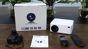 SleekView Projector 4K native 720p HD portable keystone correction