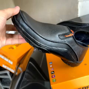 Sepatu Pria Kerja Formal Slip On