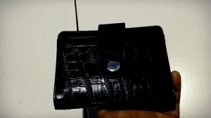 DIJAMIN TERMURAH - DOMPET WANITA LIPAT RESLETING MOTIF KULIT BUAYA WARNA HITAM