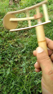 Mainan tradisional anak Etek etek putar bambu