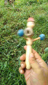 Mainan tradisional Etek etek kayu karakter pinokio
