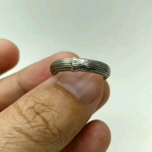 5% งานส่งออก แหวน เงิน ลายผิวต้นไม้ หน้าแหวนกว้าง 5 มิล ตัวเรือนหนาๆตันๆ หนัก 3