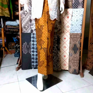 Jarik Kamen Batik Klasik Daun Sogan Bawahan Kebaya Kondangan