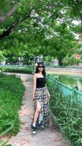 (Freesize dưới 75kg) Quần dài hoạ tiết thổ cẩm hoa lá ống rộng dáng váy chữ A không túi. Vải lanh tole.