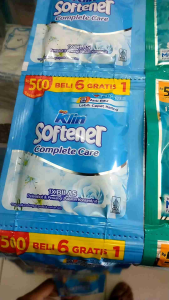 SOKLIN SOFTENER 1 RENCENG 14 Sachet 13ml Pelembut Pakaian Pencuci Pakaian Pewangi Pakaian