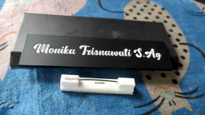 Tag Nama Grafir Hitam untuk Pernikahan & Acara