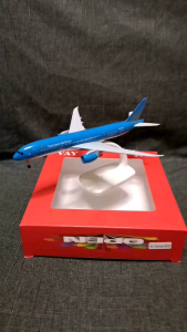 Vietnam Airlines Boeing 787 Diecast Airplane Model with Landing Gears and Display Stand for Aviation 8 Inch Collectible