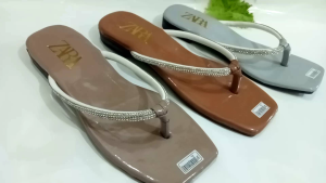 Sandal Wanita Terbaru & Elegan