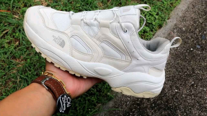 ส่งฟรี 9US 27cm 42EU THE NORTH FACE ผู้ชาย-ผู้หญิง DOUBLE DECK BEIGE WHITE NS95L56A/06J Pre-owned Authentic