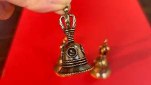 กระดิ่ง กระดิ่งบูชาพระพิฆเนศ กระดิ่งบูชาเทพ ระฆัง กระดิ่งโลหะ กระดิ่งเรียกทรัพย์ กระดิ่งนำโชค เสริมฮวงจุ้ย