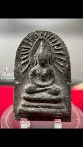 พระพุทธรัศมีหลังหงษ์ หลวงพ่อชำนาญ วัดบางกุฎีทอง