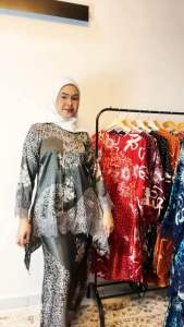 Muslimah Kurung Aminah Batik Lace