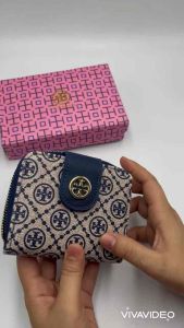 New กระเป๋าสตางค์ ทูอินวันรุ่นขายดีมากมีช่องใส่บาตรช่องใส่แบงค์ได้มีช่องซิปใช้งานมีอุปกรณ์ครบพร้อมกล่อง