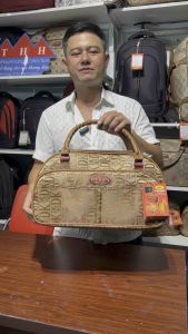 tui du lich bông .M/s 001. kich thuoc 40*25*23cm. thuong hieu THH chính hãng. chống nước chống trầy xước chống va đập