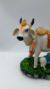 13 CM/ COW AND CALF / DHANA LAKSHMI STATUE  HOMEDECOR AND LIVING ROOM ALSO IDEAL FOR WEDDING AND BIRTHDAY GIFTING SHOWPIECE
