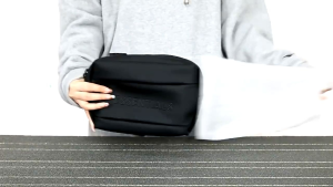 Tas Selempang/Waistbag Pria ESSENTIALS 100% Realpicture 100% Import