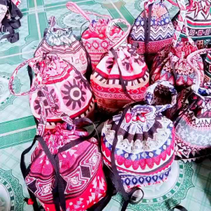 Túi thổ cẩm đeo chéo size 20cm