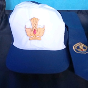 Paket Atribut Anak SMP: Topi & Gesper & Dasi Bordir