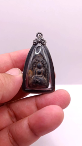 K654 พระกริ่ง คลองตะเคียน วัดประดู่ทรงธรรม เนื้อดิน ผสม ผงใบลาน กรอบโบราณ ขนาด 2.5x5.0 ซม. พร้อมส่ง