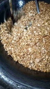 kerupuk kulit sapi mentah 10 kg/kerupuk sapi/makanan khas Sunda/cemilan tradisional/bahan makanan/kerupuk kulit sapi kering/kerupuk sapi mentah/jual kerupuk kulit sapi mentah/lapuan kerupuk kulit