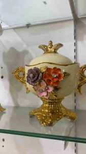 Pajangan Hias Cream with 3 Flower (Code B)