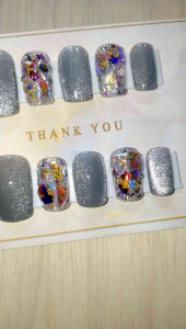 เล็บปลอมpvc.เจลแท้ เล็บpvc.พร้อมแปะฟรีกาวตะไบ เล็บเจลสีเทาลูกแก้วสลับเพชรออโรร่าทรงเหลี่ยมกลางm *รับไซต์อื่นแจ้งที่ช่องแชทค่ะ