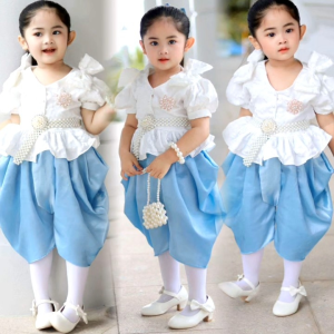 ชุดไทยสวยๆใส่ทำบุญ ออกงาน ไปโรงเรียน ได้หมด งาน 3 ชิ้นเสื้อ + โจงกระเบน + กิ๊บติดผม ดีเทลทันสมัยน่ารักมากๆ