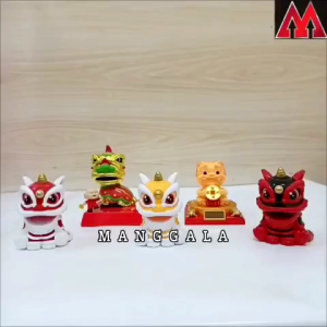 Pajangan Hiasan Figure Figurin Bobble Head Solar Per Goyang Topper Dashboard Mobil Barongsay Singa Kilin