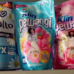 Soklin Pewangi Double perfume BLUE 800ML