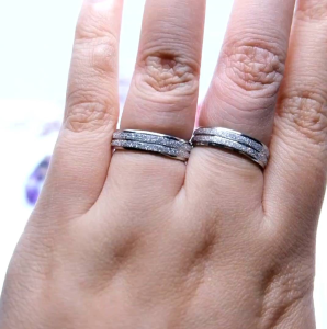 [GRATIS CETAK NAMA] Cincin Couple Titanium Anti Karat M13 | Cincin Pasangan | Cincin Hadiah | Cincin Lamaran | Cincin Tunangan | Aksesoris Pria Wanita