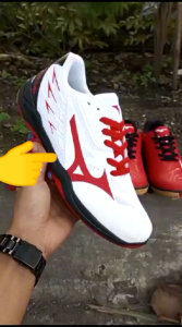 sepatu badminton pria 38 sampai 43