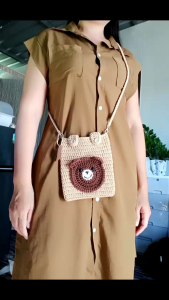 กระเป๋าใส่โทรศัพท์ หมีสีน้ำตาล ขนาด15ซม.x19ซม.