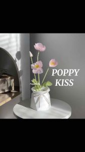 🧸💕กระถางดอก poppykiss พร้อมกระถางขาวผูกโบว์ ดอกไม้สำหรับตกแต่งรุ่นตั้งโต๊ะ