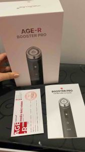 Máy cấy tinh chất Medicube Age-R Booster Pro