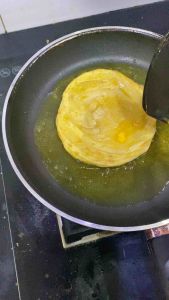 โรตี โรตีกึ่งสำเร็จรูป โรตีเนยสด รสออริจินอล ทอดง่าย อุ่นง่าย นุ่มอร่อย เก็บได้นาน 2แพค (1แพคมี 5แผ่น)ซื้อครบ 10แพ็ค แถม1แพ็ค