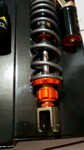 Shockbreaker belakang metic Aldous Racing tabung atas 310 330 metic beatvariomiodll