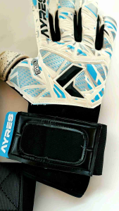 Sarung Tangan Kiper Aryes Terbaru 2024: Kenyamanan & Kualitas