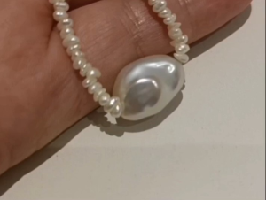 DeVee | pearl necklace mini small keshi pearls and baroque pearl necklace
