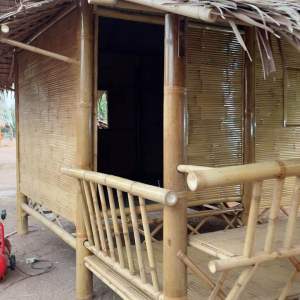 บ้านไม้ไผ่กว้างใหญ่ราวกับ2ห้อง