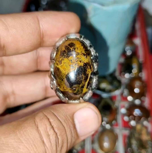 Akik Badar NTT: Desain Tradisional & Batu Permata