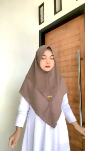 Jilbab Instan Ceruty 2 Layer Polos Avisha Collection/Khimar Velma Ceruty 2 Layer Polos