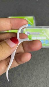 Dental Floss Benang Tusuk Gigi Isi 50Pcs: Benang Gigi Untuk Pemakaian Sehari-Hari