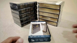 KJV 1611 BIBLE ENGLISH BONDED LEATHER COVER COMPACT LARGE PRINT