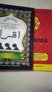 Paket 2 Buku IQRO & Terjemah Juz Amma: Panduan Belajar Al-Quran