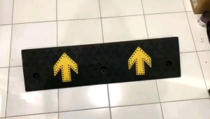 Rubber Ramp PVC / Tanjakan Lantai Tebal Dan Kuat