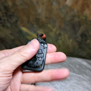 Premium Nephrite deep green as if ink black double sides cravings Laughing Buddha God of Wealth in Chinese "财富双全" matte and glossy polished Jade pendant (with certificate) 精品和田玉塔青墨绿如黑柔光加亮光双面雕刻弥勒笑佛财神“财富双全”吊坠(带证书)