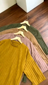 Baju Atasan Polos Wanita Jumbo Terbaru Desain Kekinian Bahan Knit Hornet Premium Lengan 7/8 Tersedia Uk L - XL - XXL // Kaos Atasan Oversize Polos Jumbo Wanita Terbaru Kekinian Lengan 7/8 Bahan Lembut Menyerap Keringat Tersedia Size L - XL - XXL