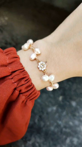 GELANG MUTIARA LOMBOK AIR TAWAR: AKSESORIS PERHIASAN LOKAL YANG UNIK