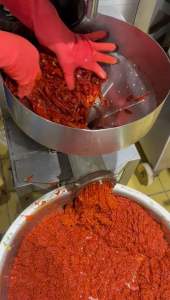 Heavy Duty Commercail Meat Grinder Stainless Steel Commercail Meat Grinder. Mesin kisar cili bawang daging